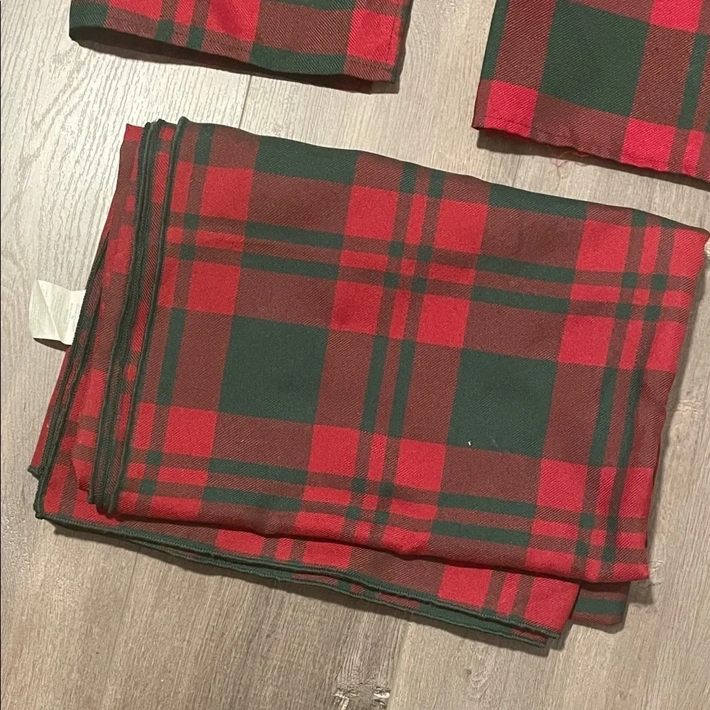 N/A set plaid
